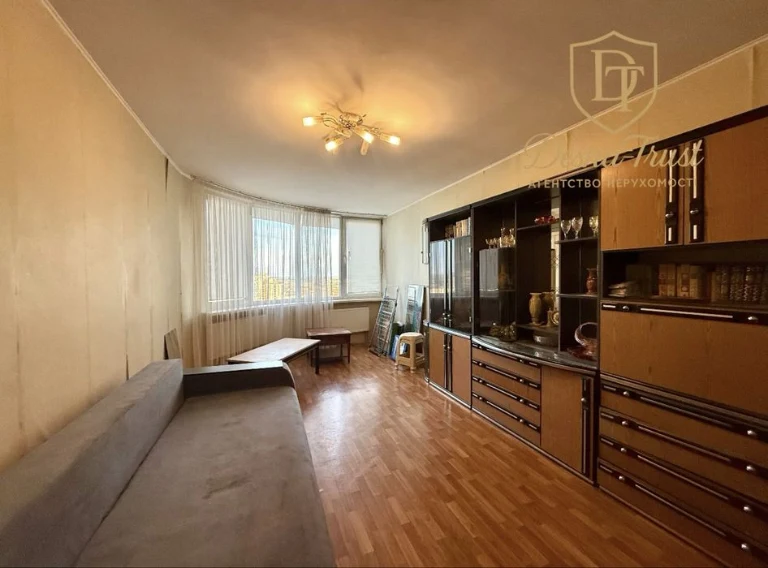 ТЕРМІНОВИЙ ПРОДАЖ  1к кв 48 м2  Харківське шосе 19 А
