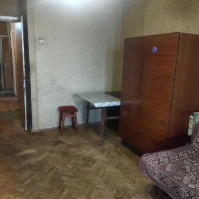 Продам трикімнатну квартиру ,  вул. Кубанській України (Марш