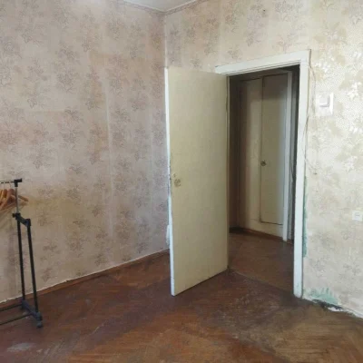 Продам трикімнатну квартиру на вул. Омеляновича-Павленка (Су