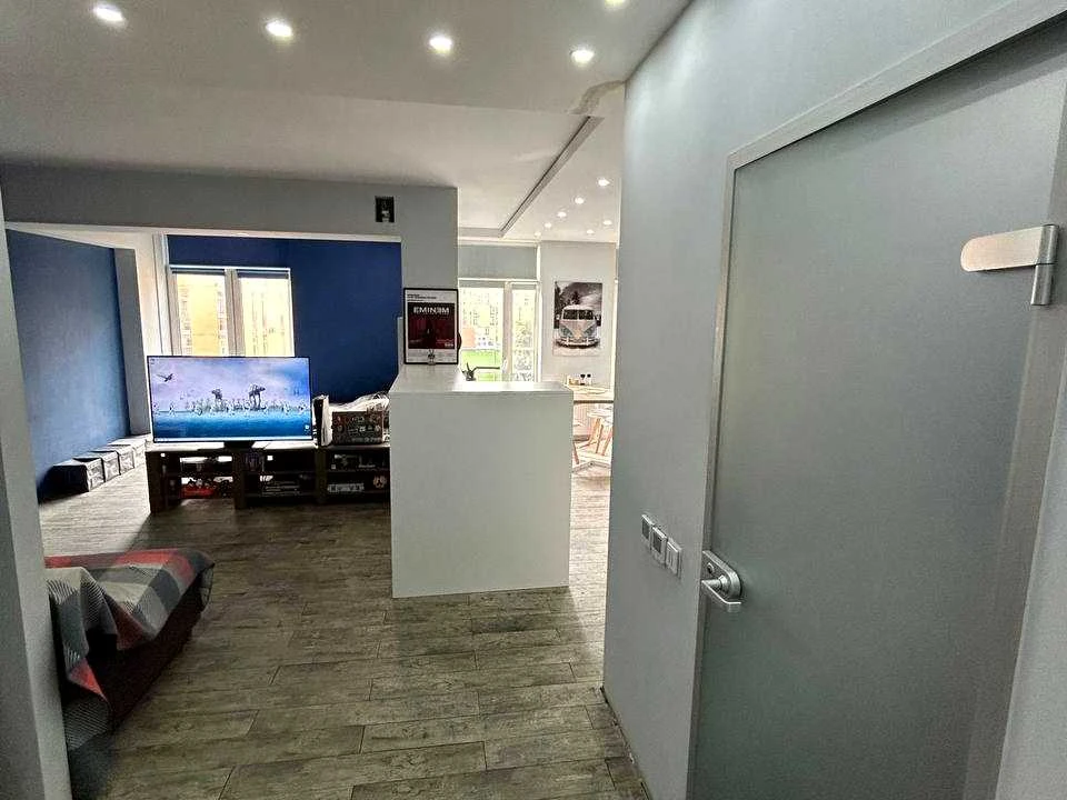 Квартира. Київ, Регенераторна вул., 4 к