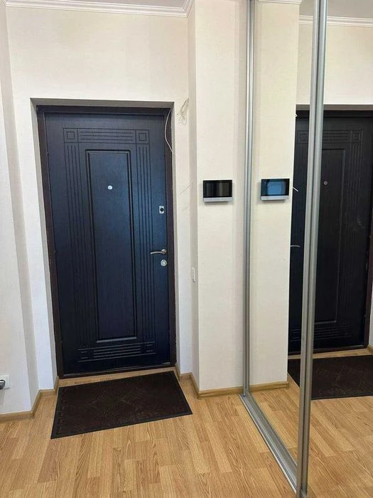 Продаж 1-к квартири в ЖК "Варшавський-1", вул. Родини Кристе