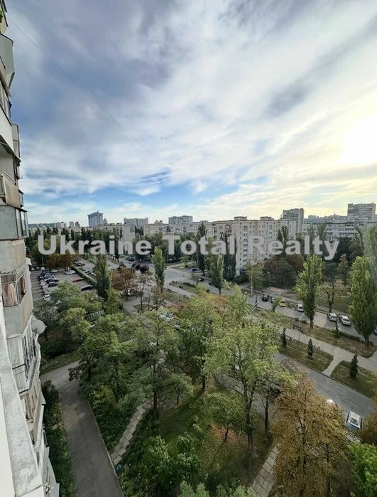 РУСАНІВКА! Продаж 2 кімнатнтої квартири в БПС! Бульвар Шамо