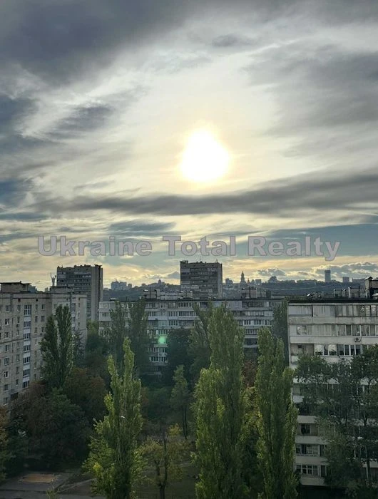 РУСАНІВКА! Продаж 2 кімнатнтої квартири в БПС! Бульвар Шамо