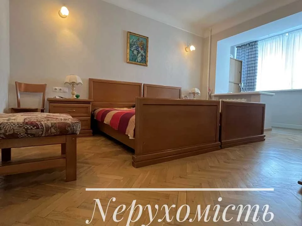 Квартира. Київ, Слов'янська вул.