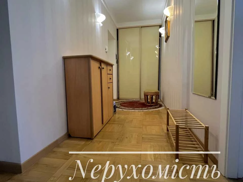 Квартира. Київ, Слов'янська вул.