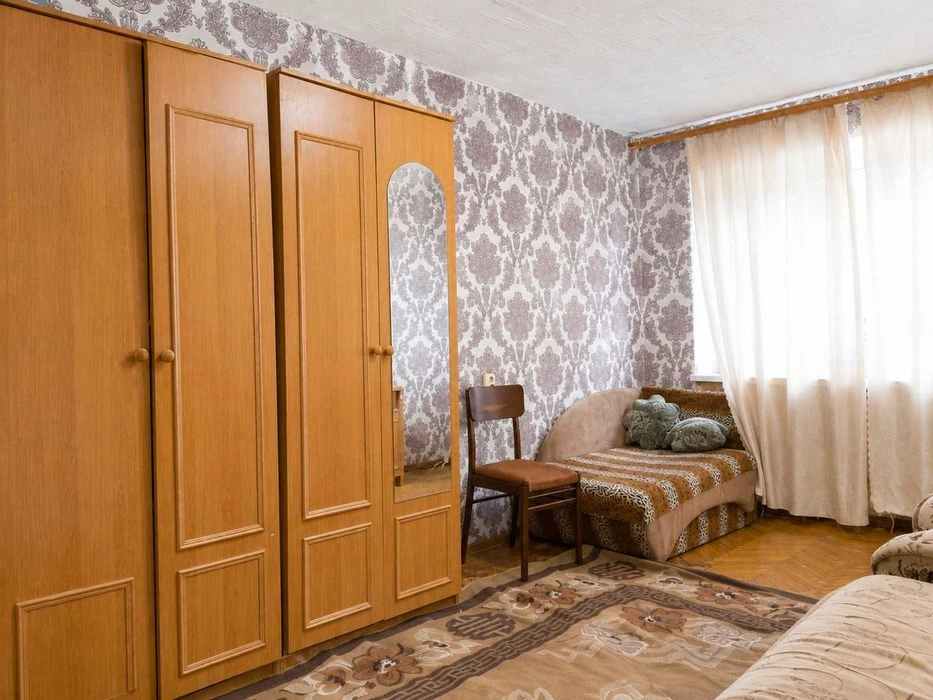 Продається 2-кімнатна квартира на вул. Бочарова
