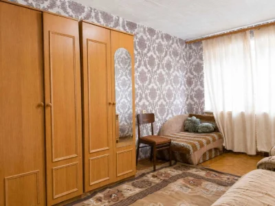 Продається 2-кімнатна квартира на вул. Бочарова
