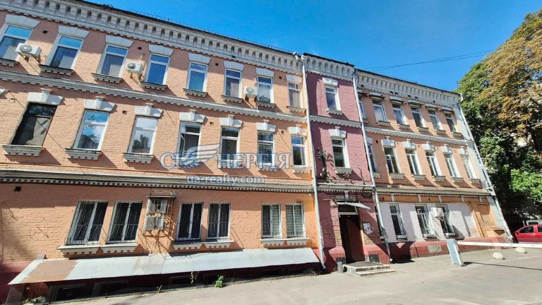 2-кімнатна 60.8 м.кв. Панаса Мирного, 9-Б ст.метро Печерська