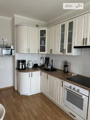 Продаж 1к квартири 40.7 кв. м на вул. Родини Крістерів 20 •