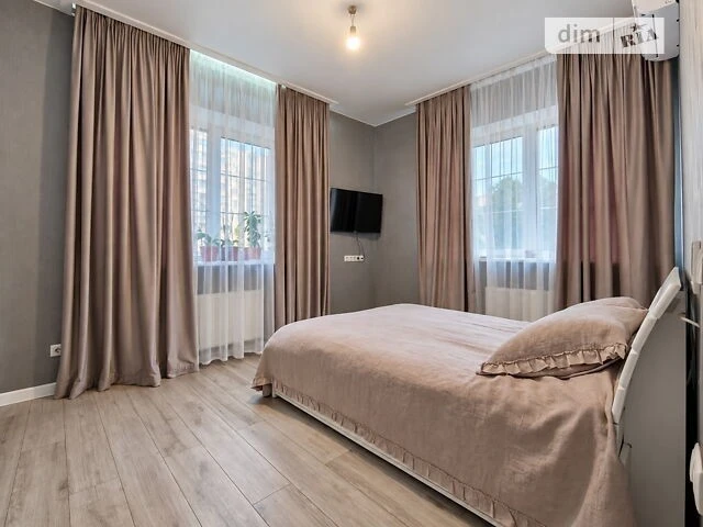 Продаж 1к квартири 41 кв. м на вул. Успішна 14 • ID 34890304