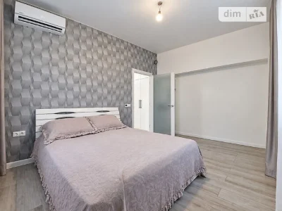 Продаж 1к квартири 41 кв. м на вул. Успішна 14 • ID 34890304
