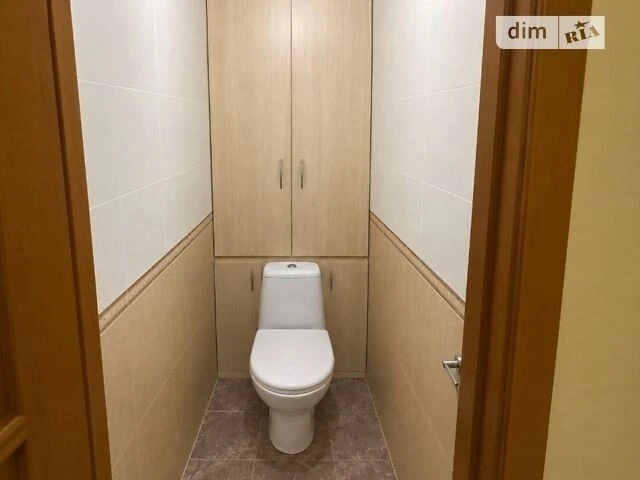 Продаж 3к квартири 68 кв. м на вул. Деміївська 53 • ID 34890