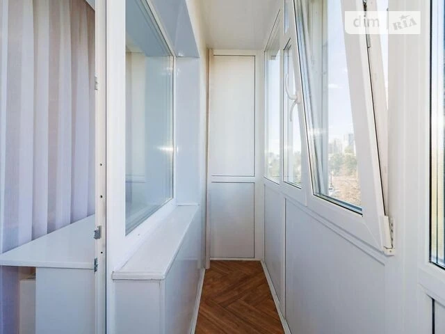 Продаж 1к квартири 30 кв. м на вул. Бастіонна 1/36 • ID 3489
