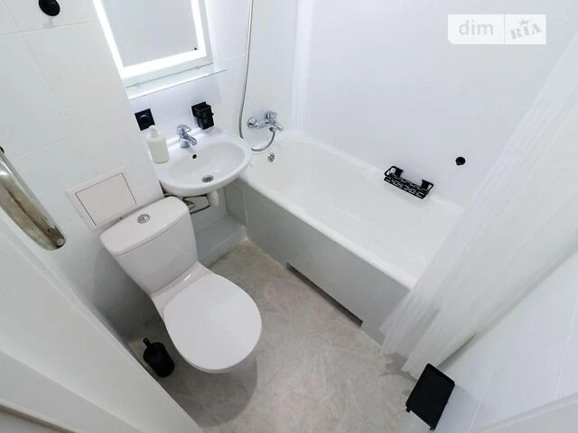 Продаж 1к квартири 30 кв. м на вул. Бастіонна 1/36 • ID 3489