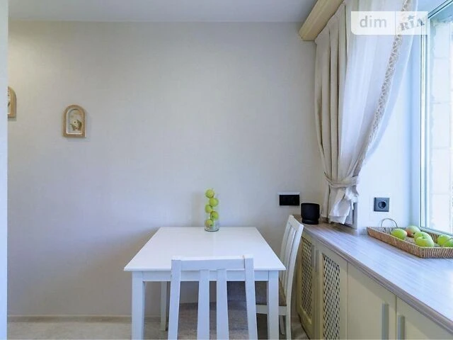 Продаж 1к квартири 30 кв. м на вул. Бастіонна 1/36 • ID 3489