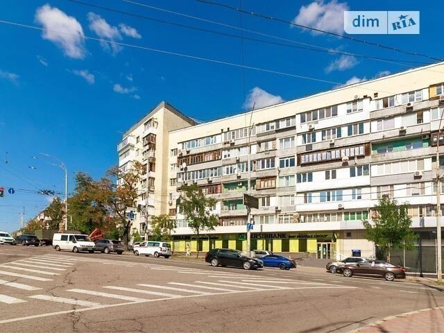 Продаж 1к квартири 30 кв. м на вул. Бастіонна 1/36 • ID 3489