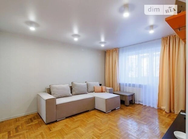 Продаж 1к квартири 30 кв. м на вул. Бастіонна 1/36 • ID 3489