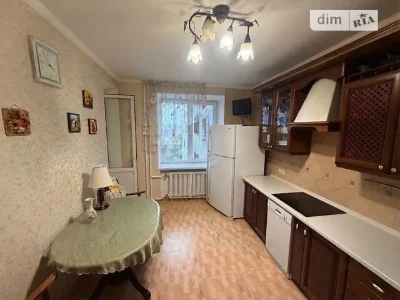 Продаж 3к квартири 85.2 кв. м на вул. Василя Верховинця 10 •