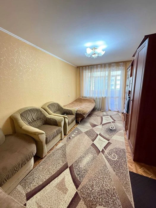 Продаж 1к АГВ середній поверх будинок утеплений по фасаду