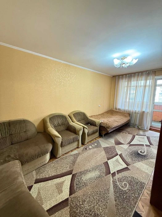 Продаж 1к АГВ середній поверх будинок утеплений по фасаду