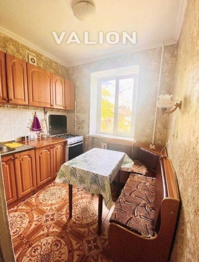 Продаж 3-кімнатної квартири 55.6 м², Новодарницька вул., 23/