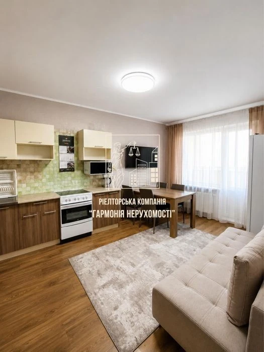 3-room apartment in the residential complex "The Lakes", Holosiivskyi district