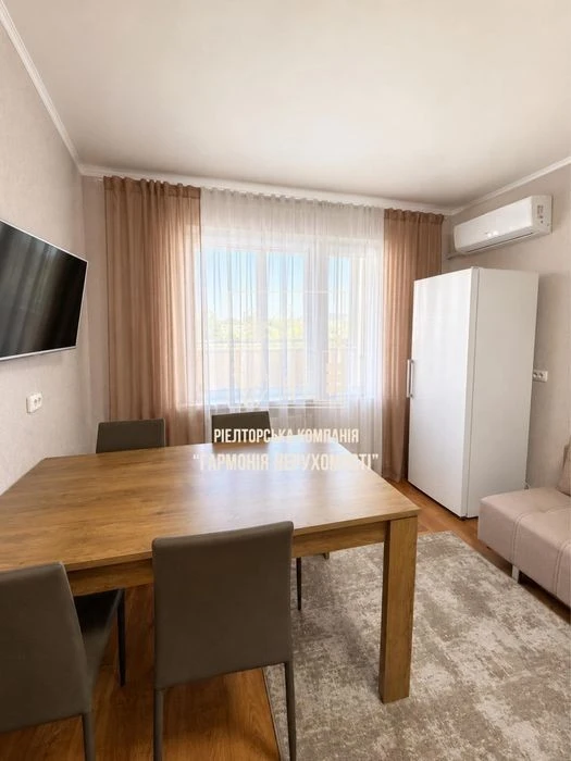 3-room apartment in the residential complex "The Lakes", Holosiivskyi district