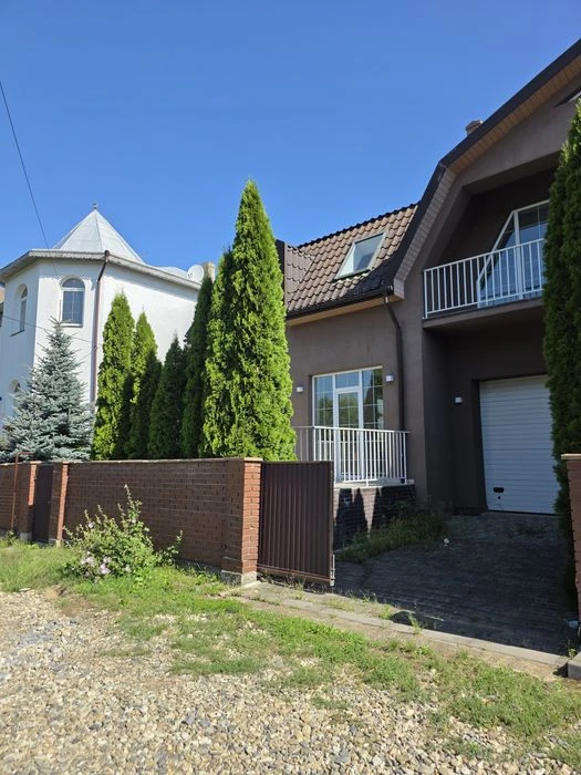 Продаж будинок 1/2 дуплекс Чернівці
