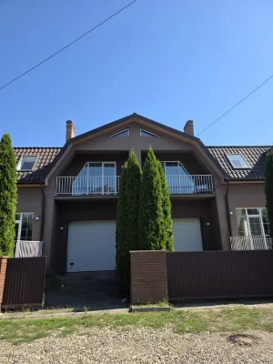 Продаж будинок 1/2 дуплекс Чернівці