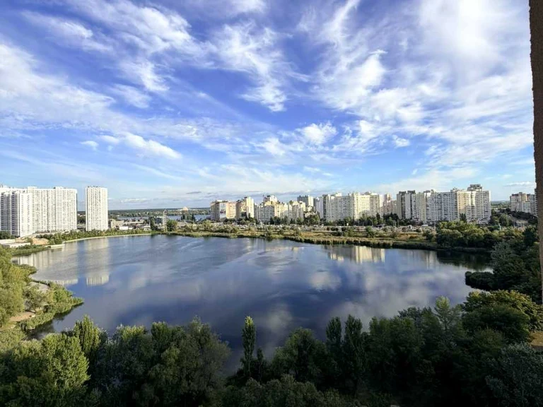 Квартира. Київ, Миколи Бажана просп.