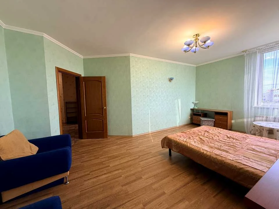 Квартира. Київ, Миколи Бажана просп.