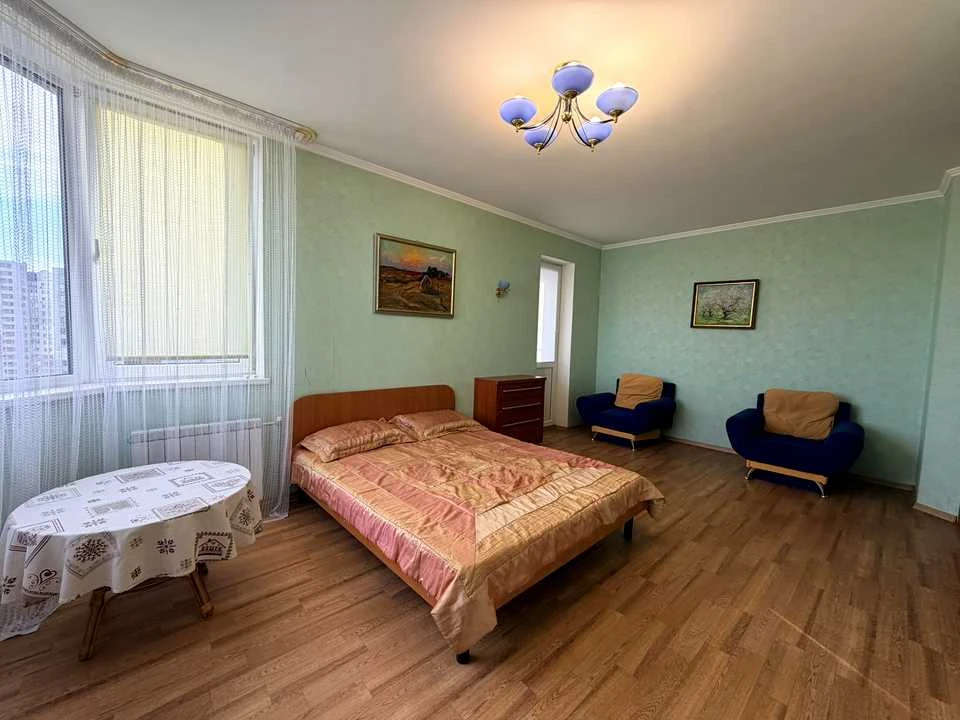 Квартира. Київ, Миколи Бажана просп.
