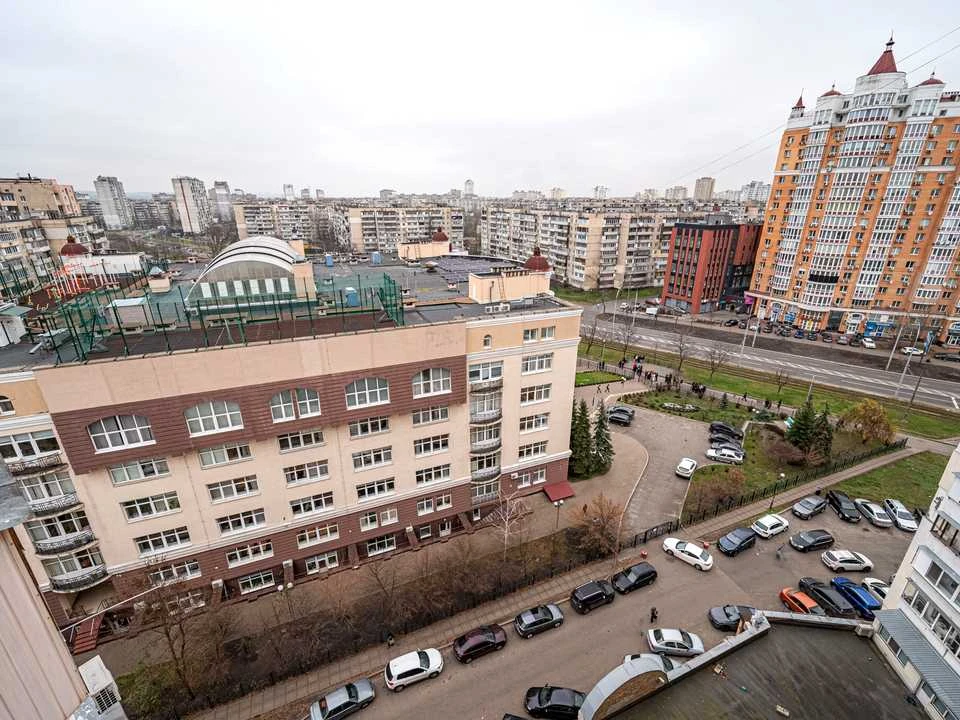 Квартира. Київ, Левка Лук'яненка вул. (Маршала Тимошенка)