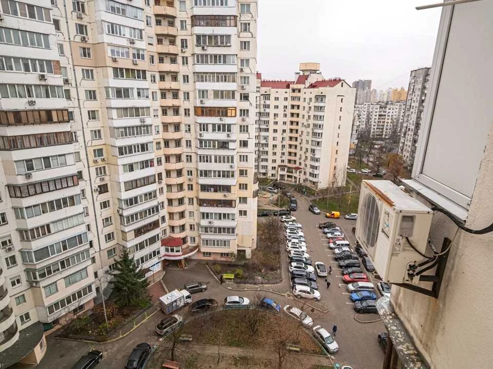 Квартира. Київ, Левка Лук'яненка вул. (Маршала Тимошенка)