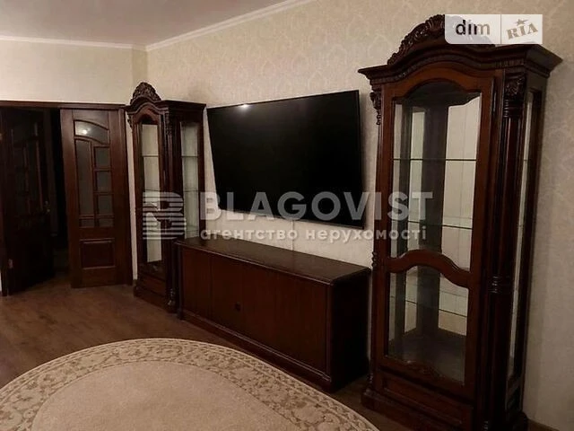 For sale 3-room apartment 107 sq. m on Yerevanska st. 30 • ID 3461