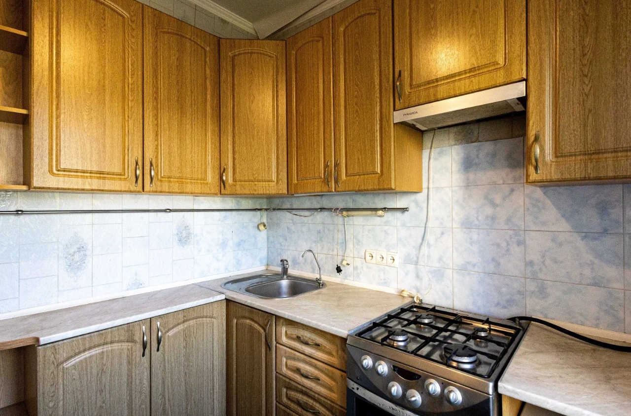 Продаж 2-х кімнатної квартири Багалія 11