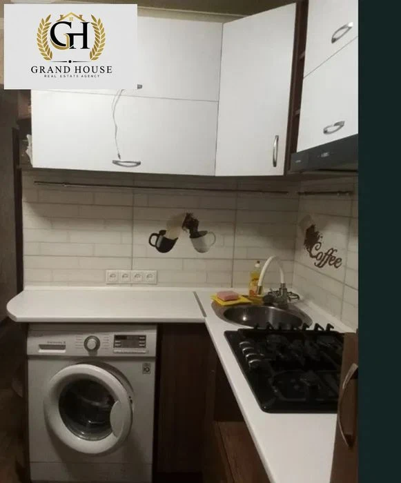 Продам двокімнатну квартиру. Вулиця Шатіла.