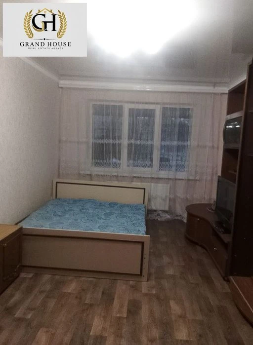 Продам двокімнатну квартиру. Вулиця Шатіла.