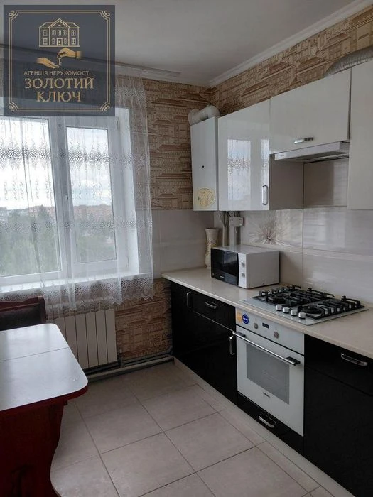 Продам 2 кімнатну квартиру на Попова