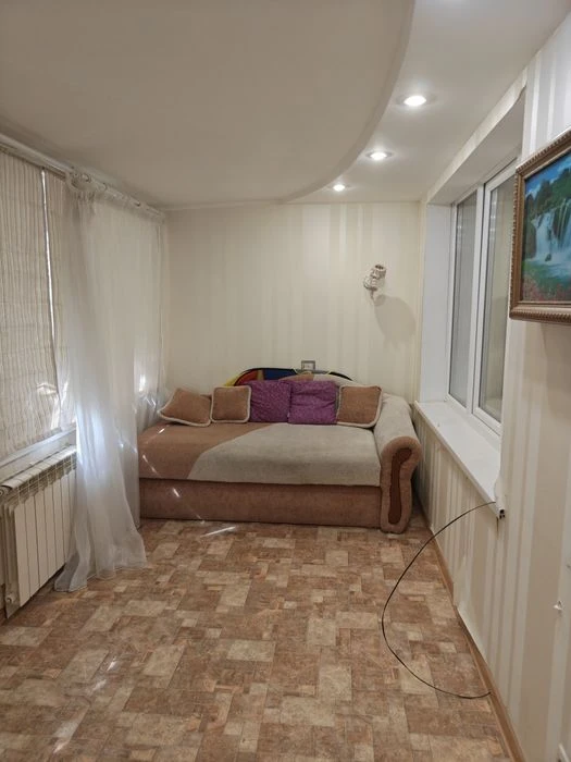 Продам великогабаритну 2-кімнатну квартиру 54 м² з автономни