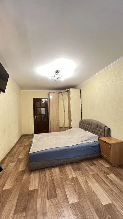 Продам великогабаритну 2-кімнатну квартиру 54 м² з автономни
