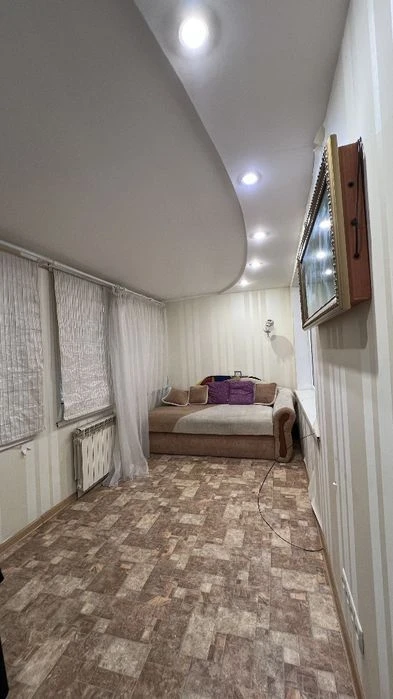 Продам великогабаритну 2-кімнатну квартиру 54 м² з автономни