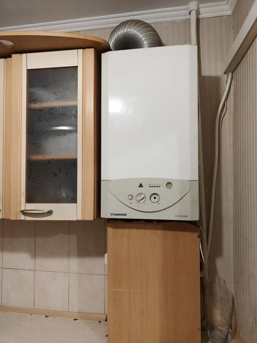 Продам великогабаритну 2-кімнатну квартиру 54 м² з автономни