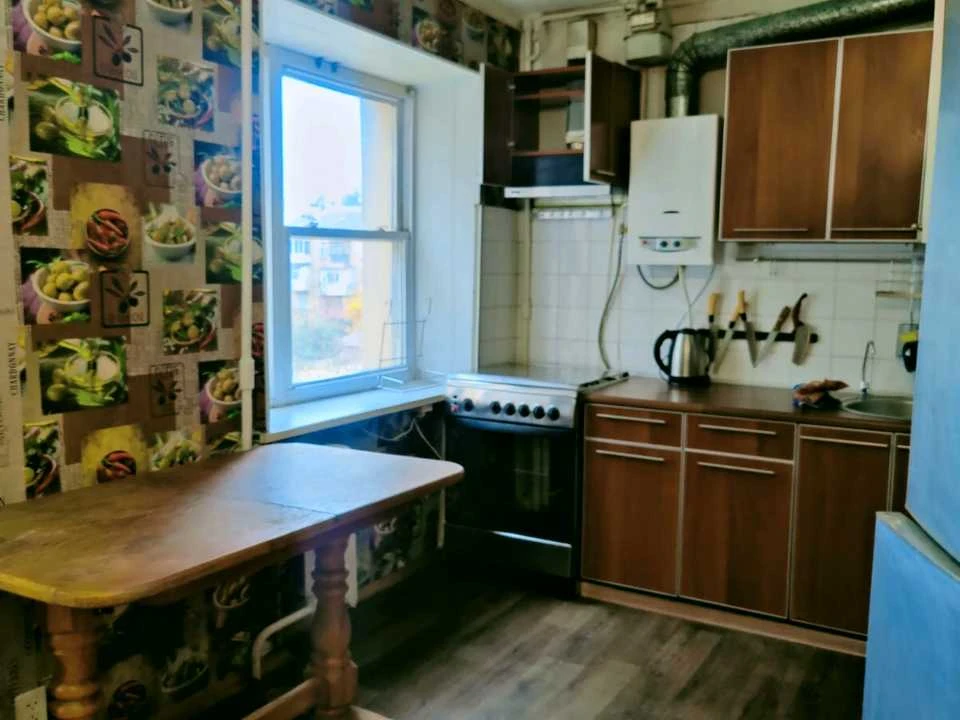 Квартира. Одеса, Середньофонтанська вул.