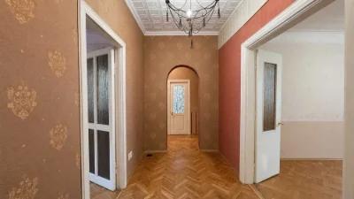ПОМЕШКАННЯ 80/52,5 м², 2 санвузли, підвал, бомбосховище та В