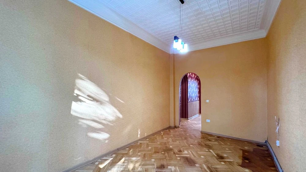 ПОМЕШКАННЯ 80/52,5 м², 2 санвузли, підвал, бомбосховище та В