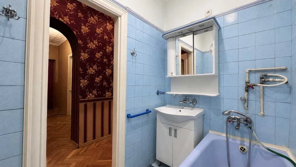 ПОМЕШКАННЯ 80/52,5 м², 2 санвузли, підвал, бомбосховище та В