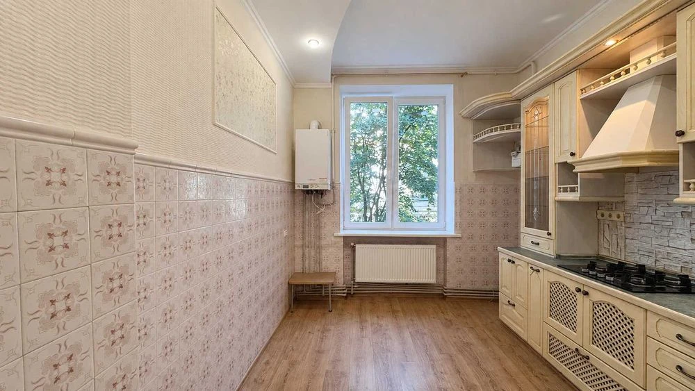 ПОМЕШКАННЯ 80/52,5 м², 2 санвузли, підвал, бомбосховище та В
