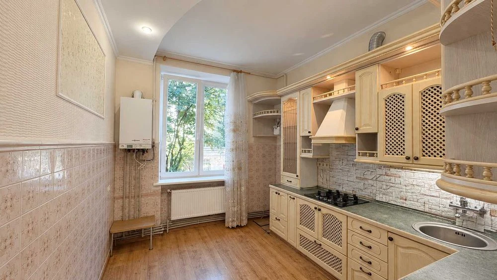 ПОМЕШКАННЯ 80/52,5 м², 2 санвузли, підвал, бомбосховище та В