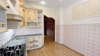 ПОМЕШКАННЯ 80/52,5 м², 2 санвузли, підвал, бомбосховище та В